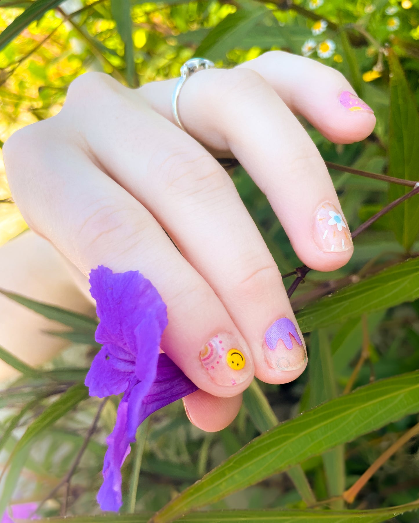 Good Vibes Pop-Art Kawaii Rainbow Nail Art Wrap Kit